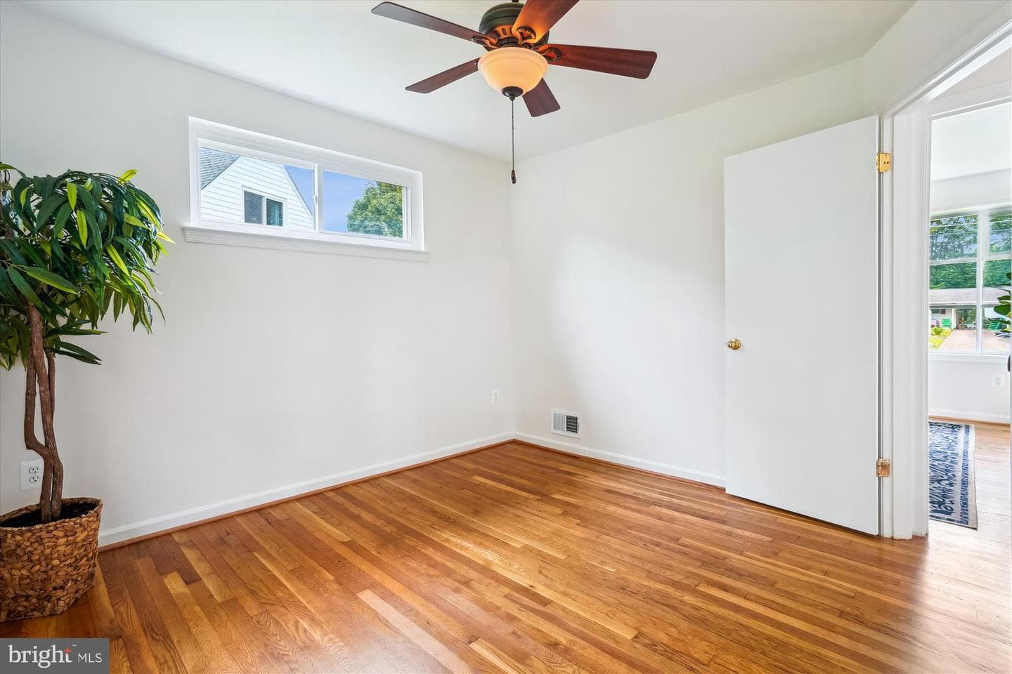 5420 Eastbourne Drive photo 21
