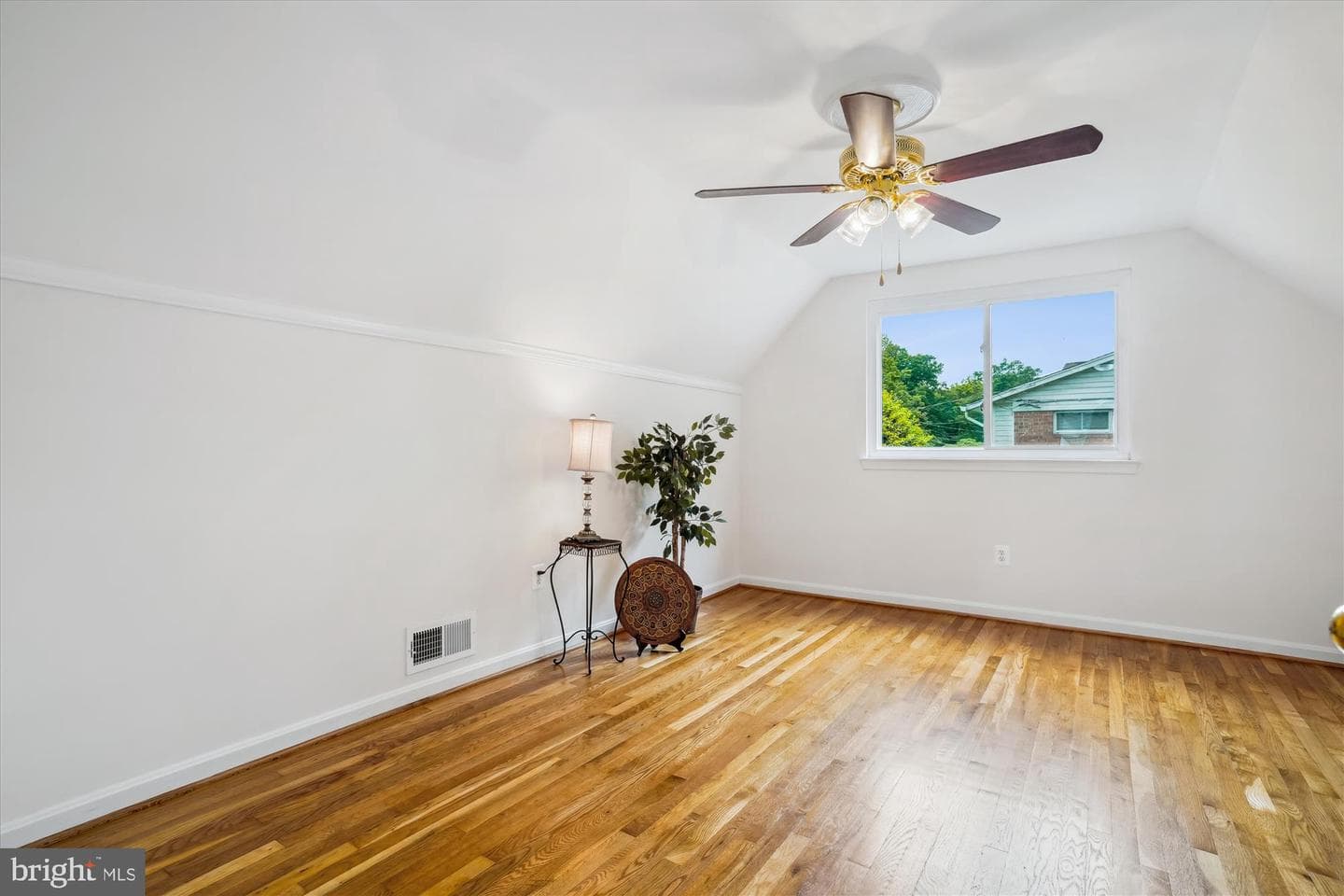 5420 Eastbourne Drive photo 29