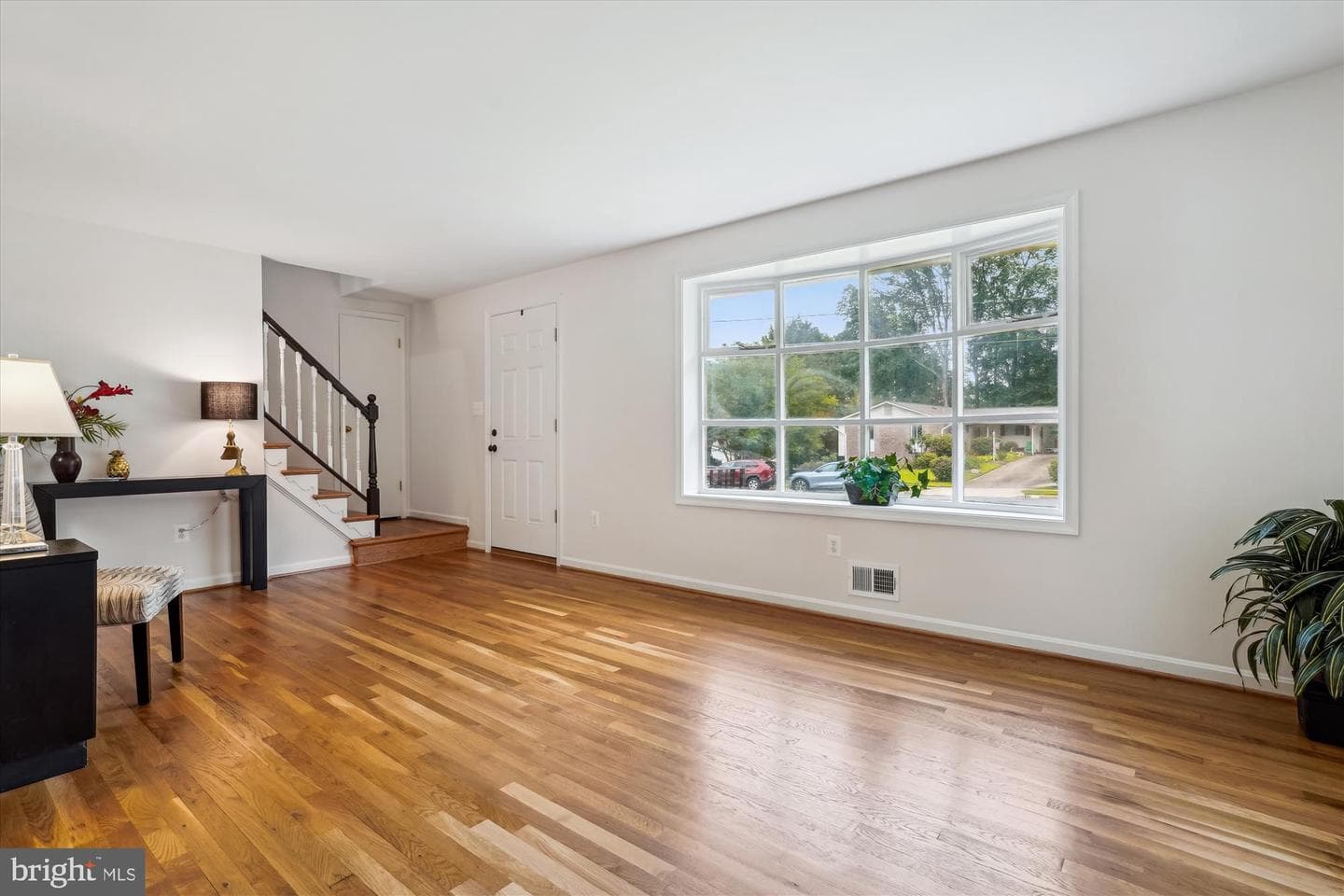 5420 Eastbourne Drive photo 5
