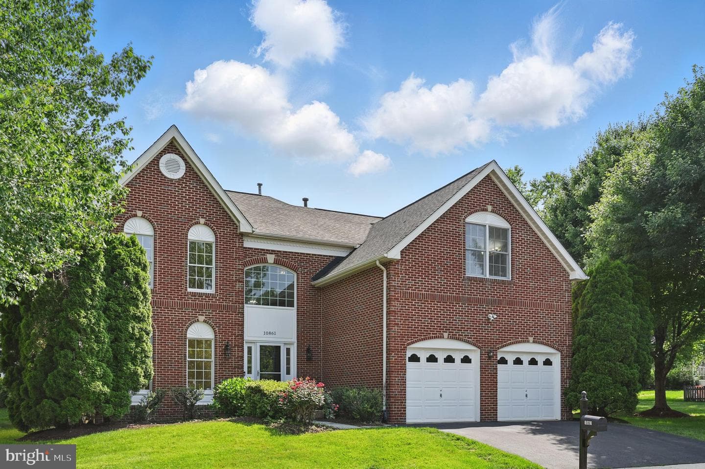 10861 Hunter Gate Way photo 2