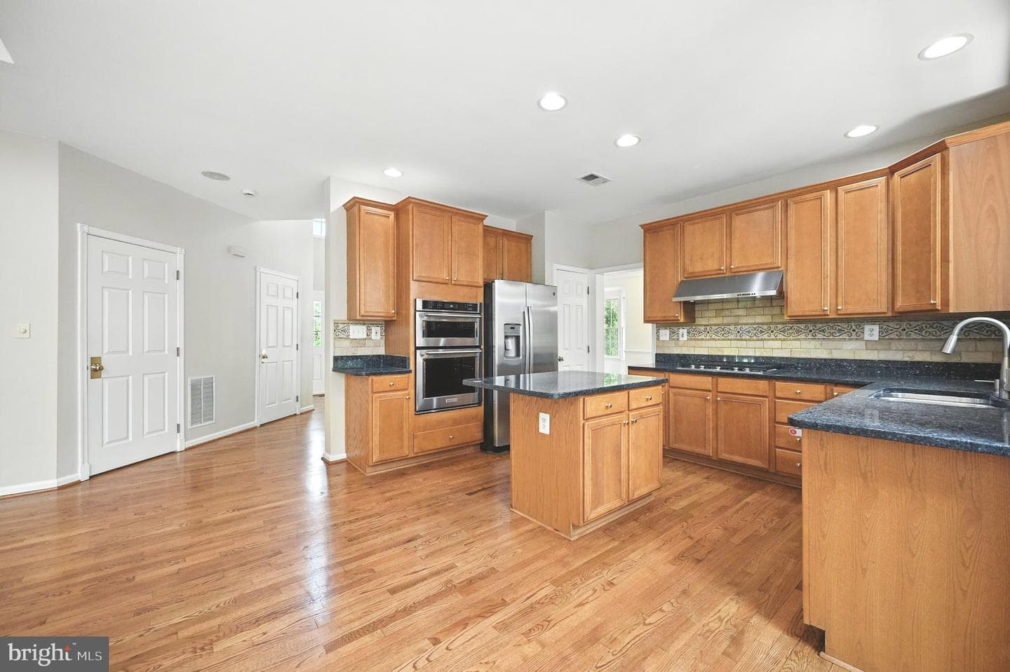 10861 Hunter Gate Way photo 8