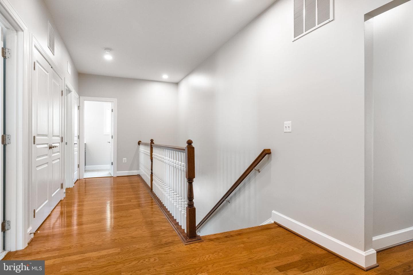 415 Yeonas Drive SW photo 22