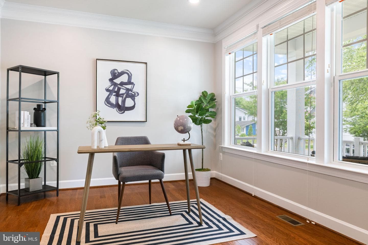 415 Yeonas Drive SW photo 3