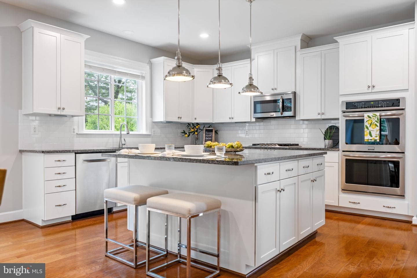 415 Yeonas Drive SW photo 7