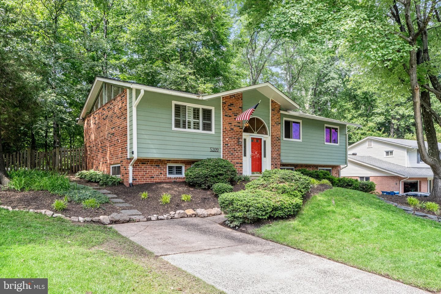 5209 Stonington Drive photo 2