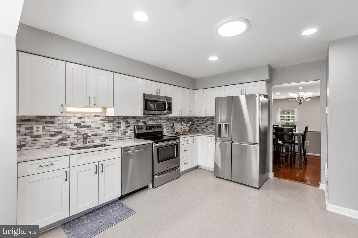 3945 Tallow Tree Place photo 9