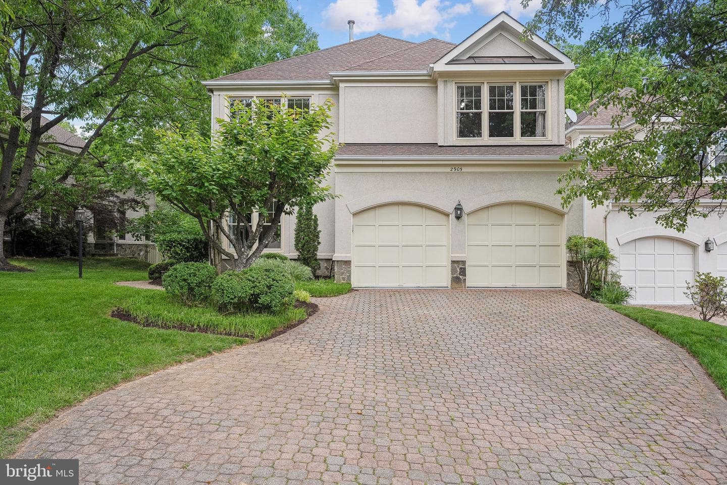 2905 Darnley Place photo 2