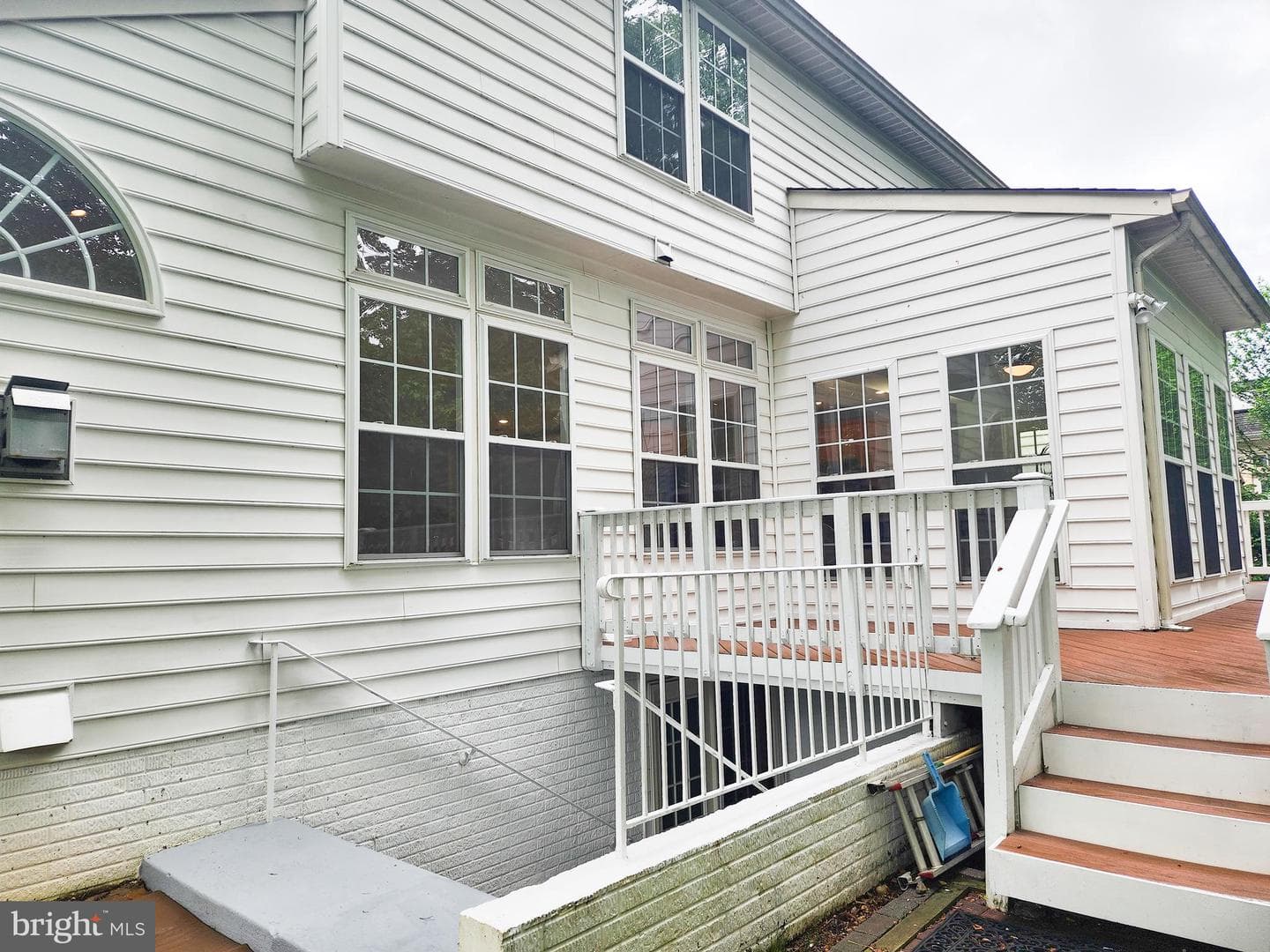 9120 Stonegarden Drive photo 36