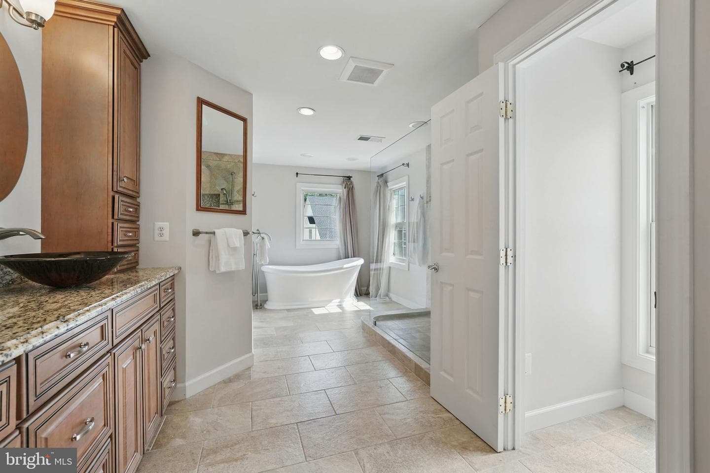 2108 Tysons Executive Court photo 31