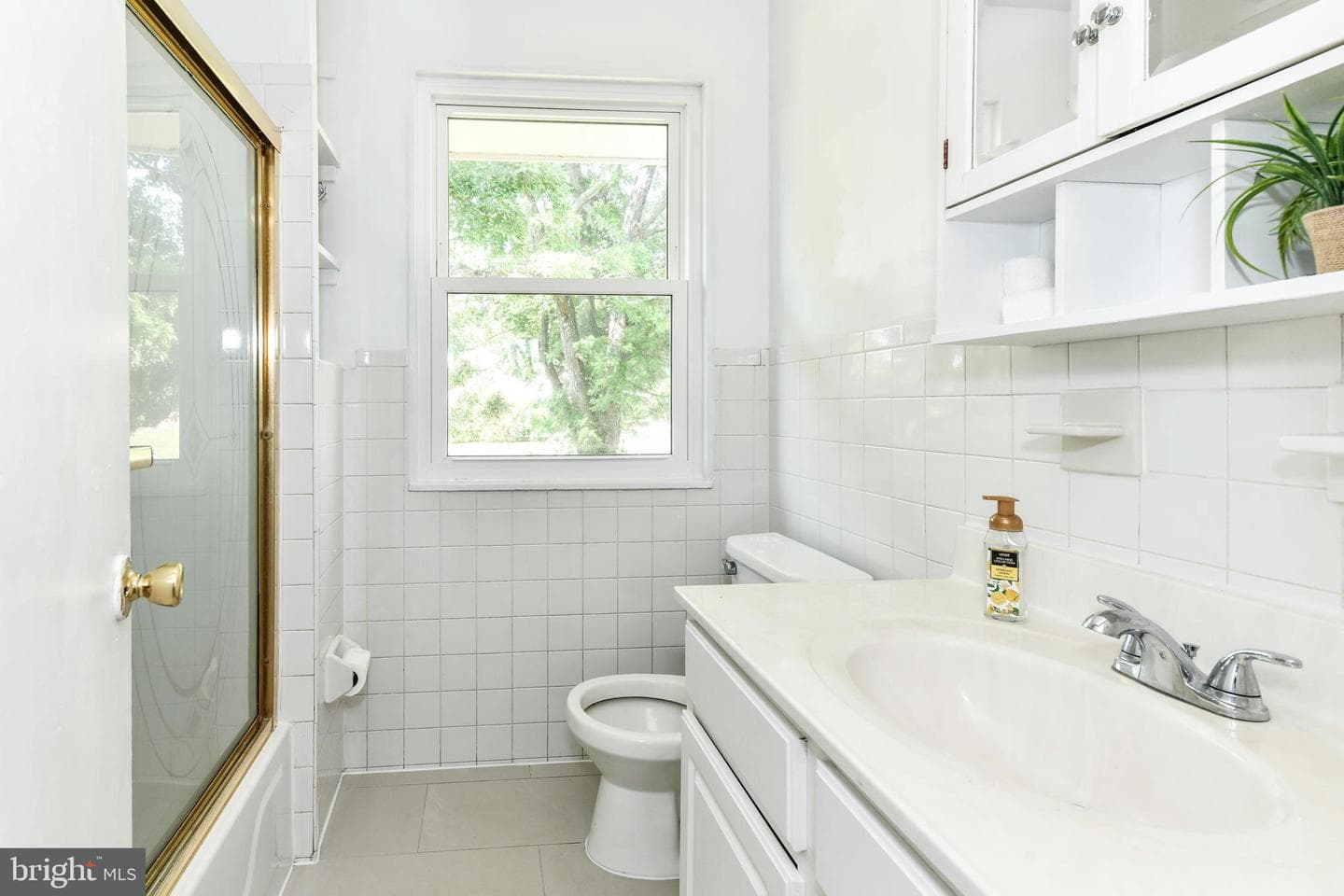 6322 Phyllis Lane photo 13