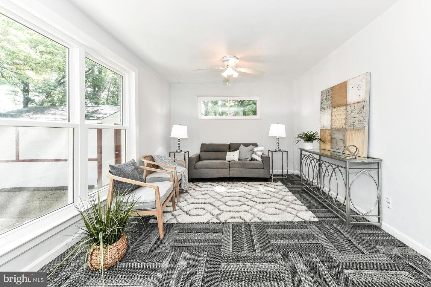 6322 Phyllis Lane photo 15