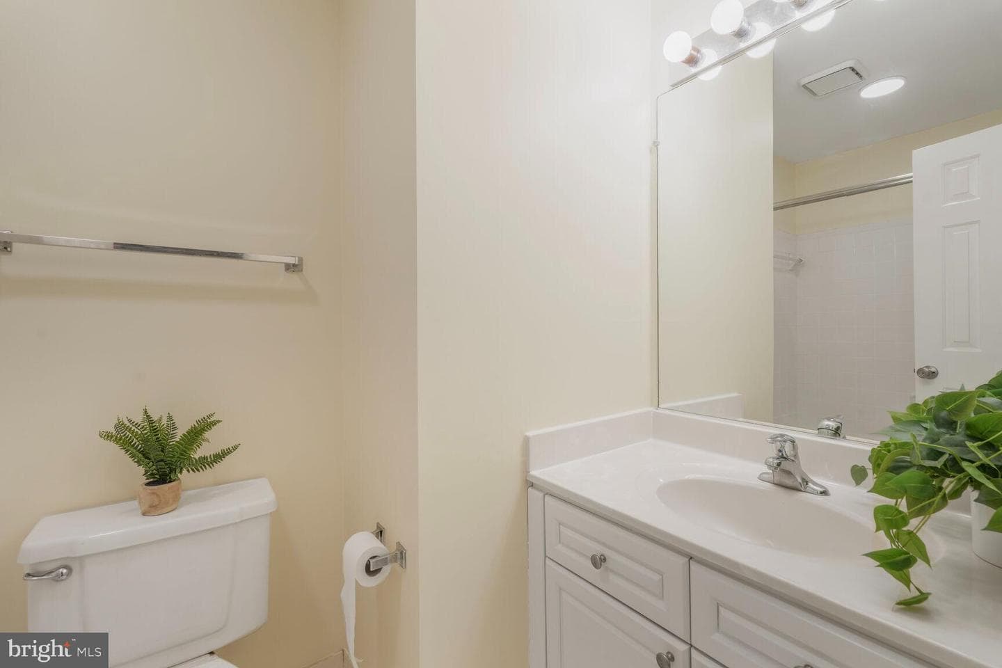 6512 Serenade Place photo 10