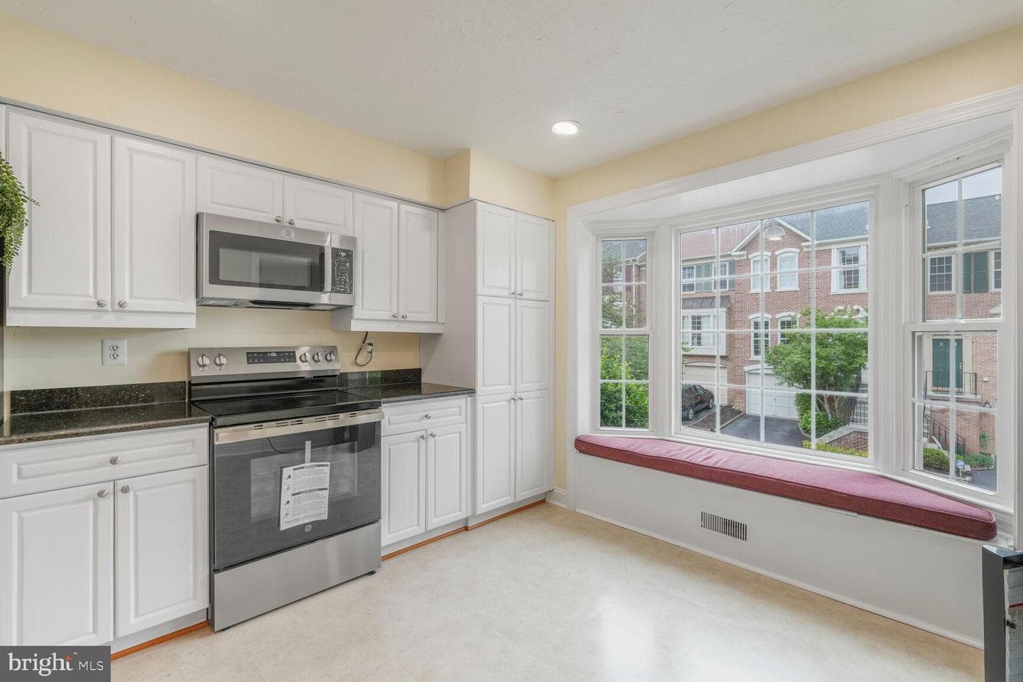 6512 Serenade Place photo 6