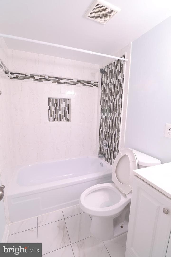 4530 Airlie Way photo 17