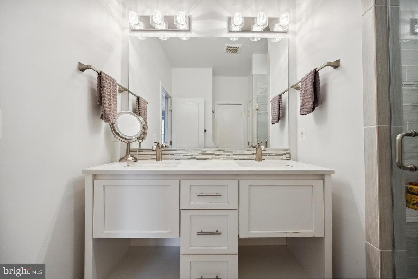 141 Center Street S #6 photo 37