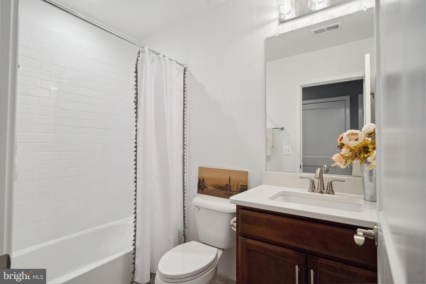 141 Center Street S #6 photo 8