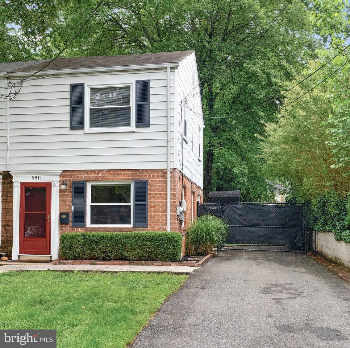5811 Blaine Drive photo 2