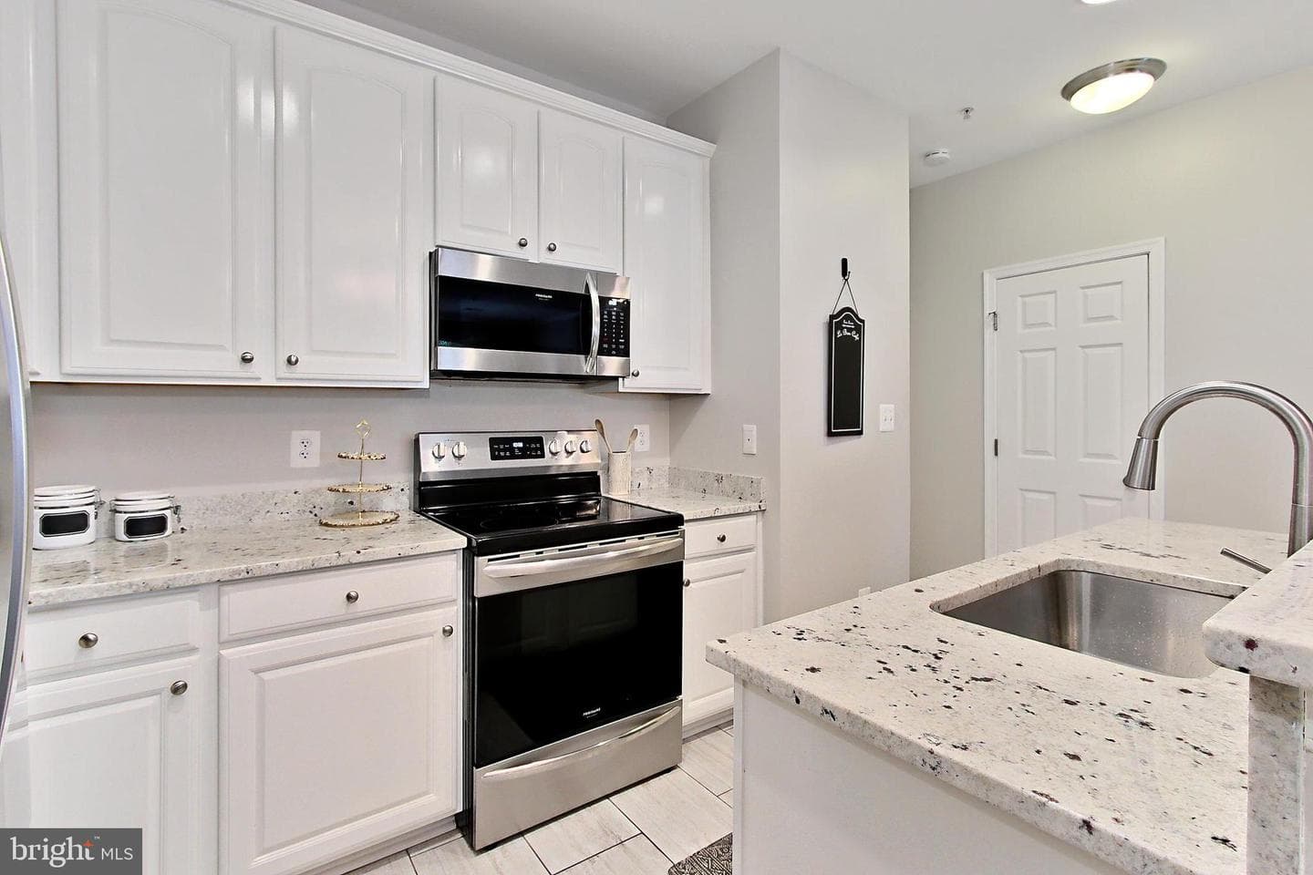 4463a Beacon Grove Cir #702a photo 14