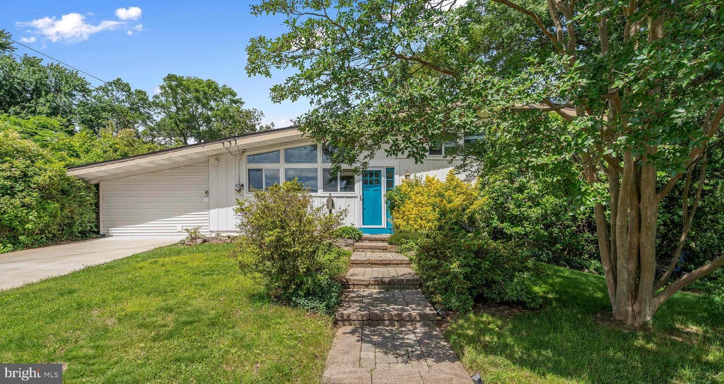 4006 Javins Drive