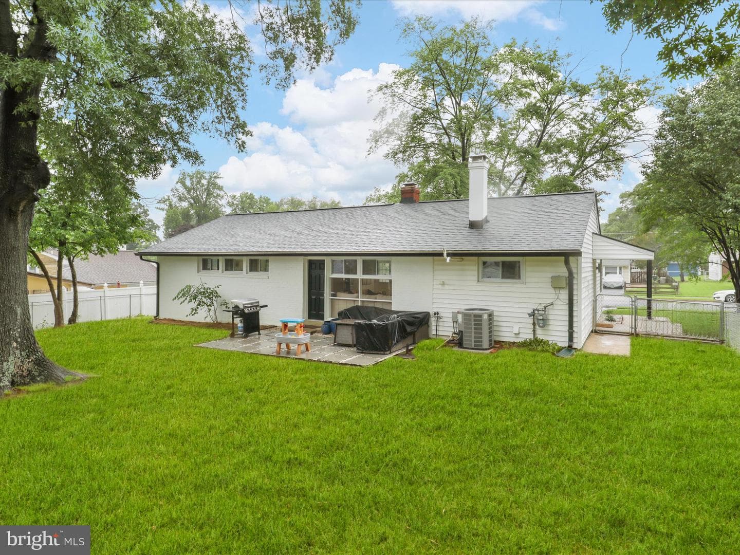5902 Amelia Street photo 14