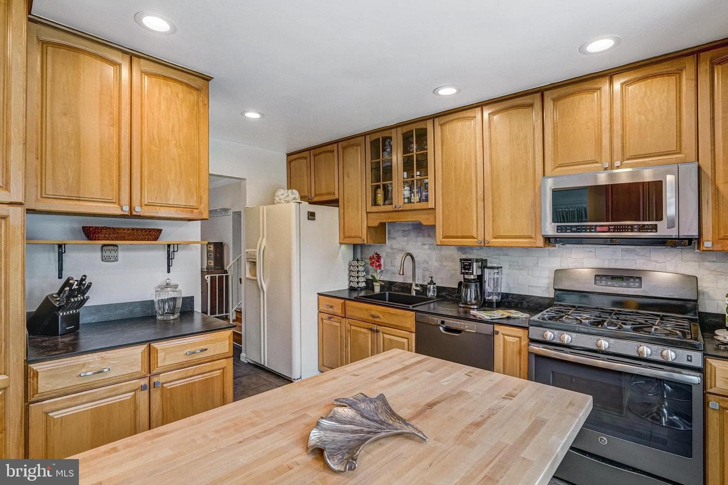 5901 Wivenhoe Court photo 23