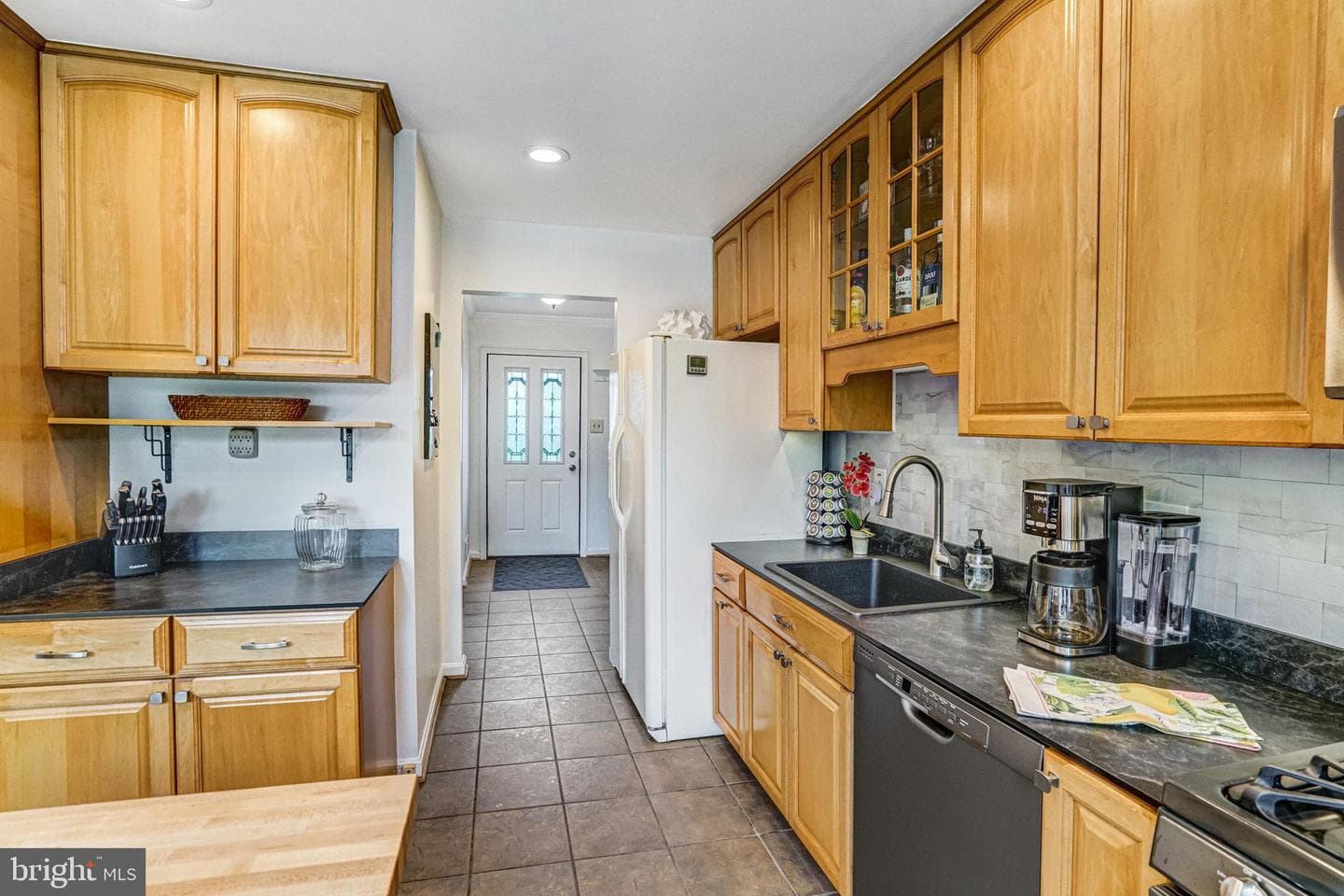 5901 Wivenhoe Court photo 24