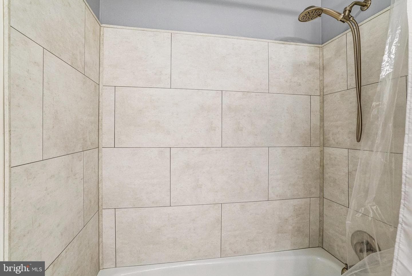 5901 Wivenhoe Court photo 47