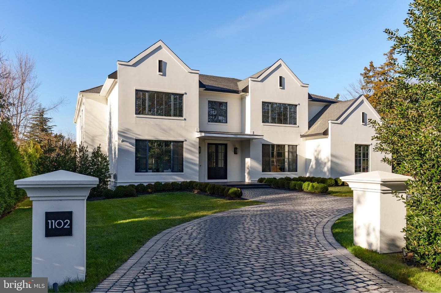 1102 Chain Bridge Road photo 4