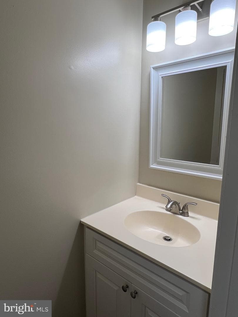 8530 Raglan Road photo 19