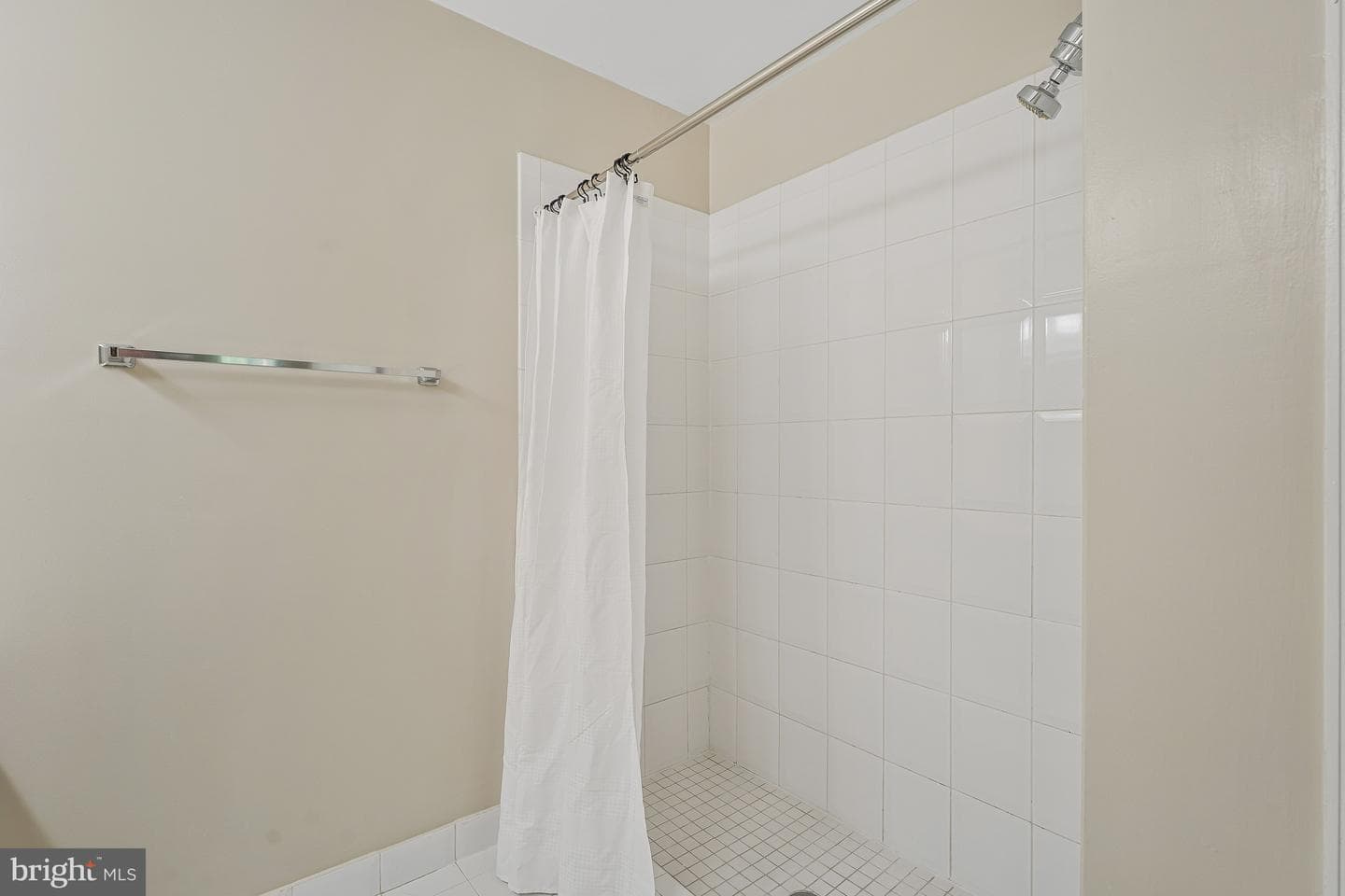 8530 Raglan Road photo 25