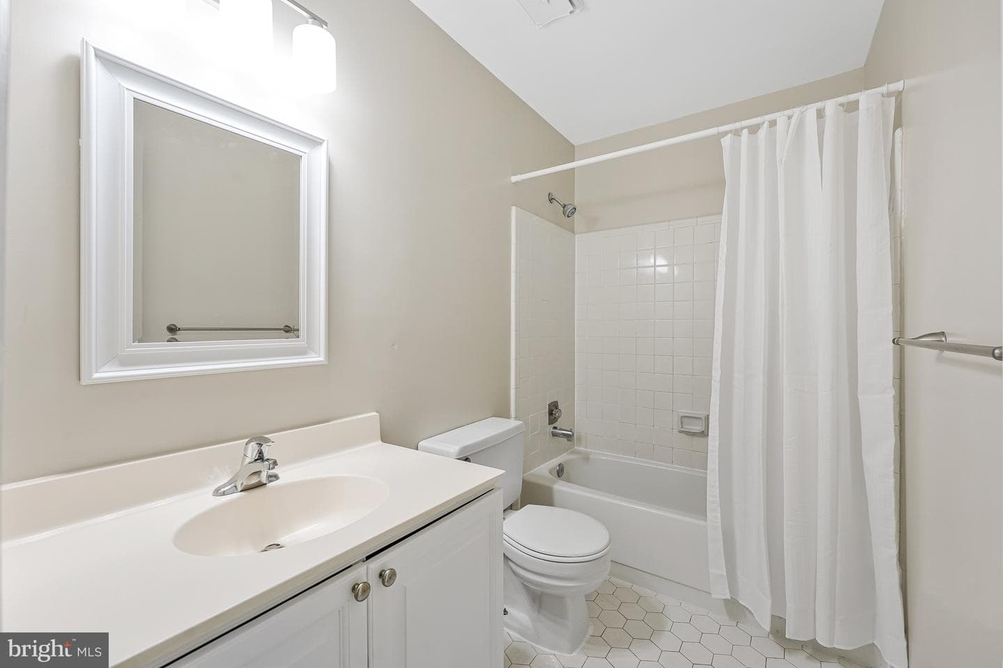 8530 Raglan Road photo 30