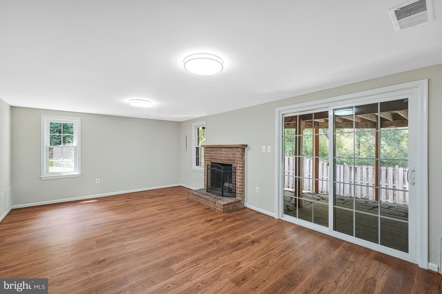 8530 Raglan Road photo 43
