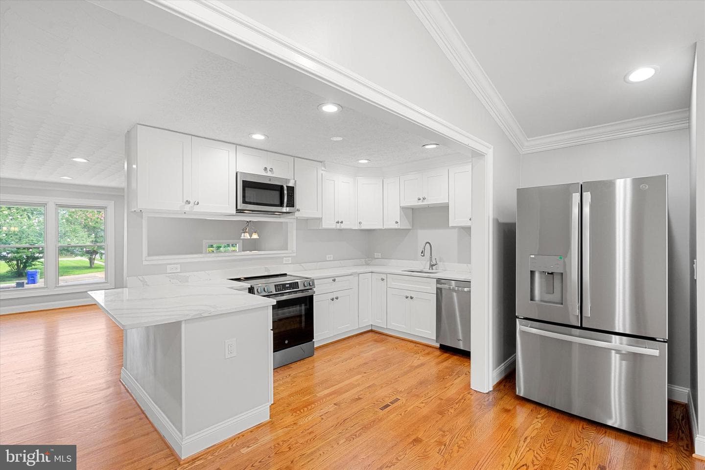 4703 Lawrence Street photo 12