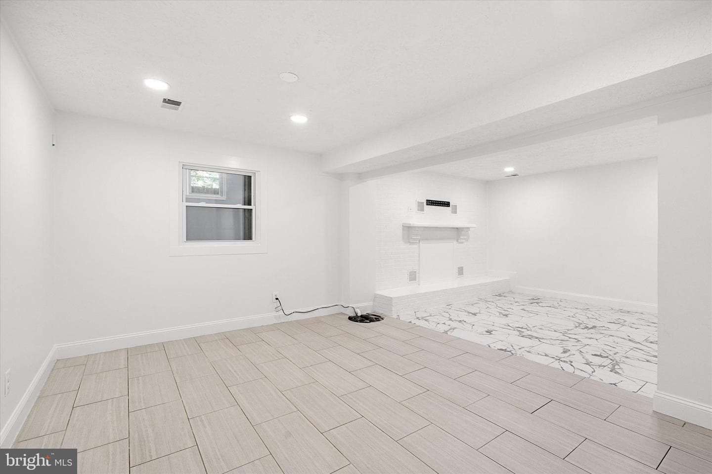 4703 Lawrence Street photo 23