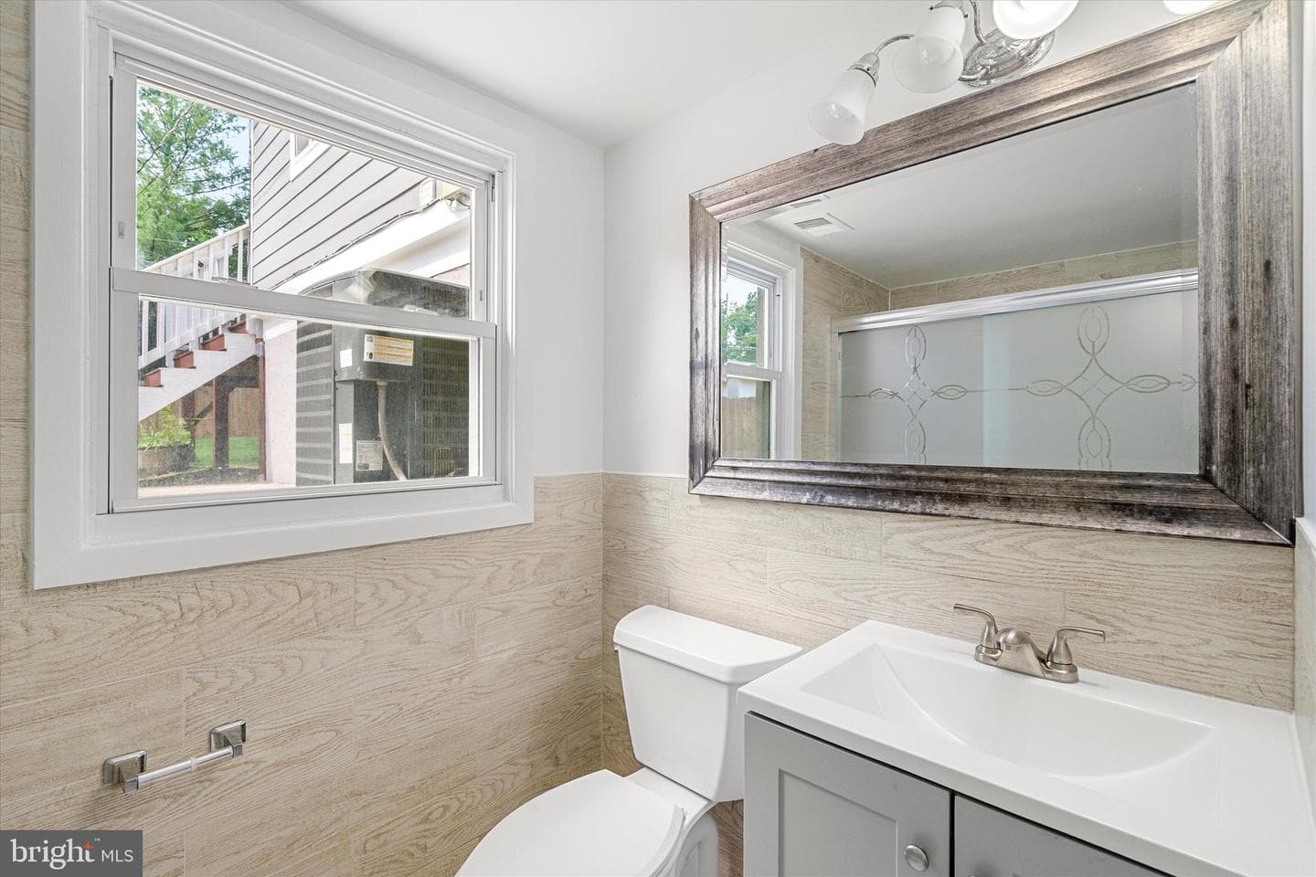 4703 Lawrence Street photo 27