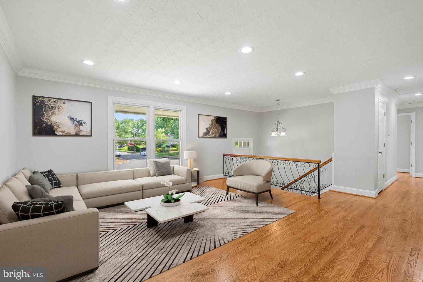 4703 Lawrence Street photo 4