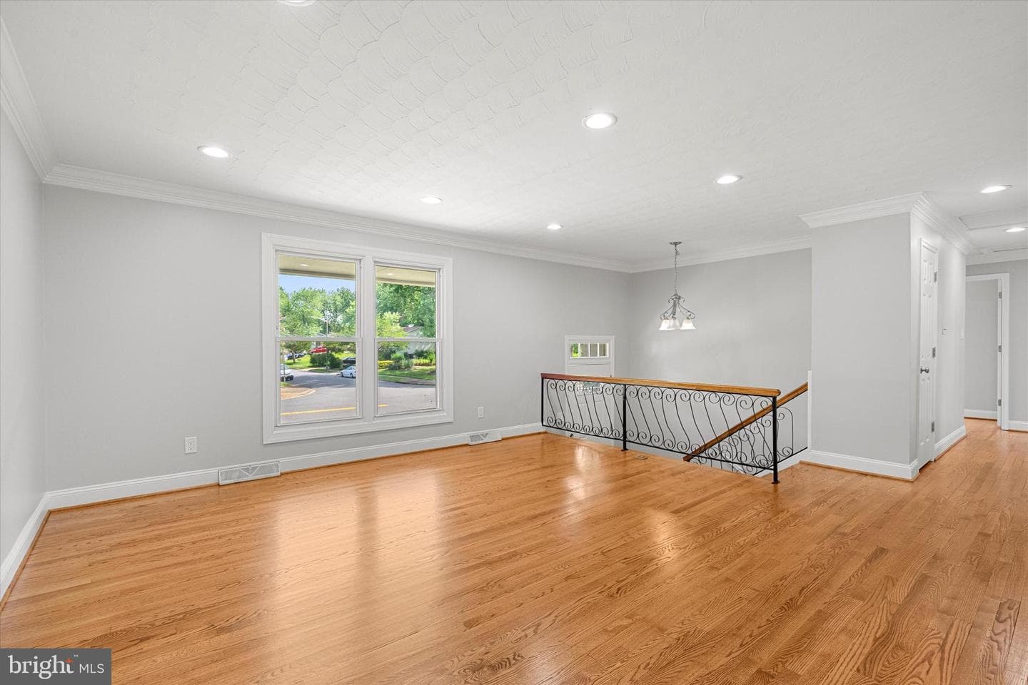 4703 Lawrence Street photo 5