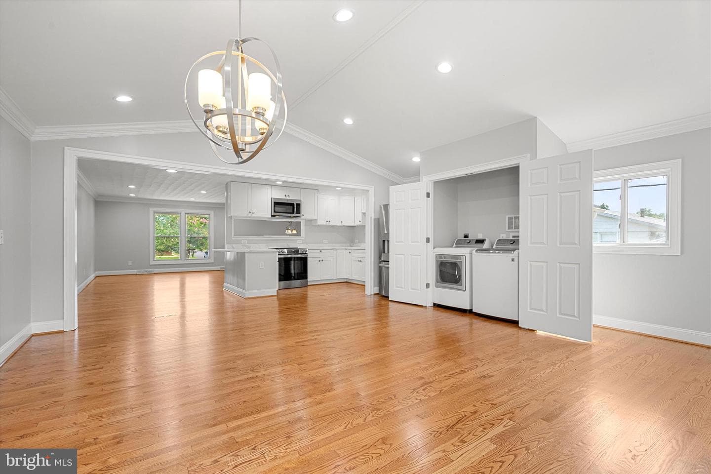 4703 Lawrence Street photo 8