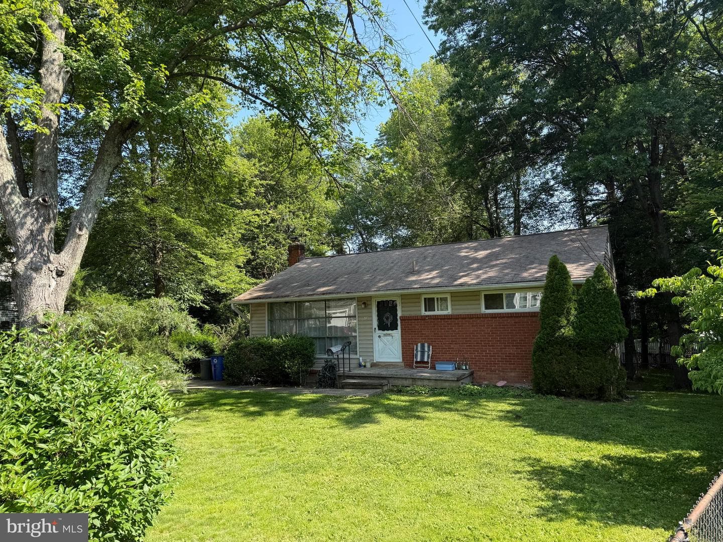 505 Hillcrest Drive SW photo 3