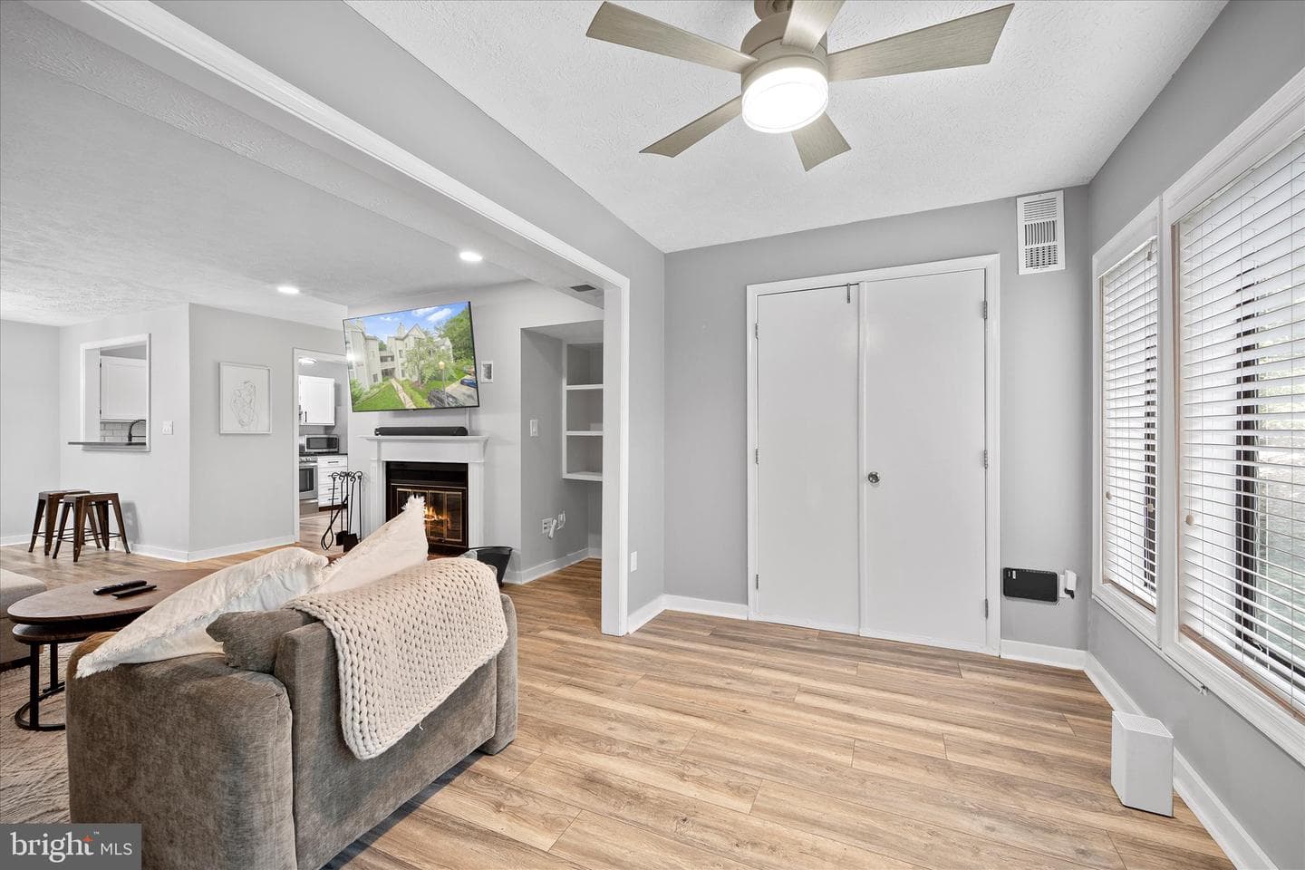 2221 Hunters Run Drive photo 14