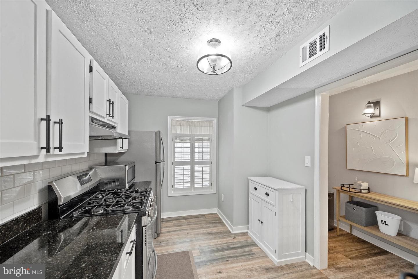 2221 Hunters Run Drive photo 8