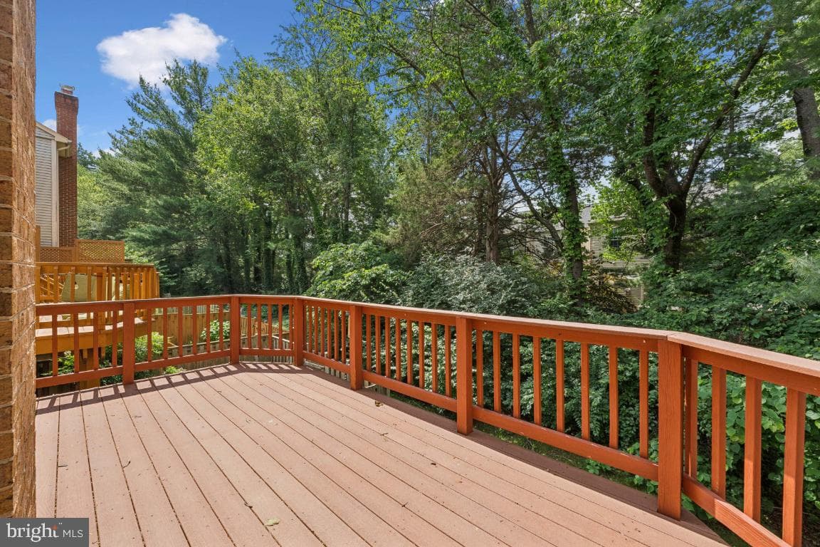 4231 Sleepy Lake Drive photo 11