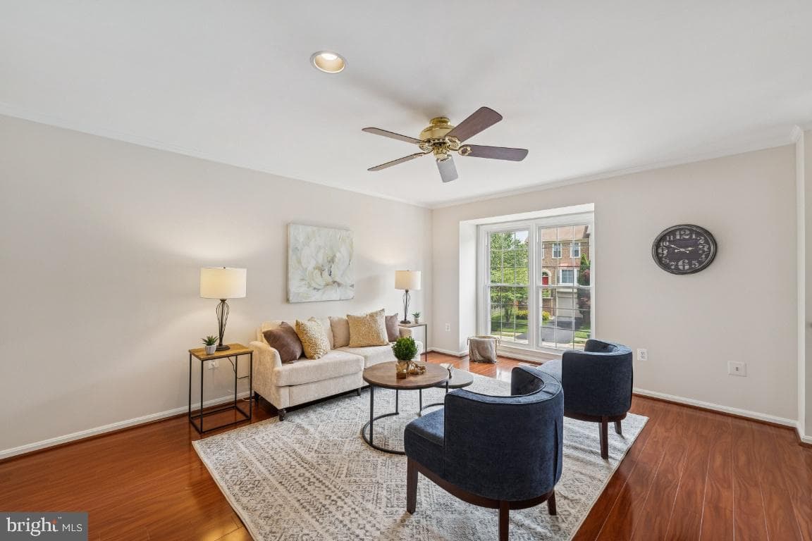 4231 Sleepy Lake Drive photo 4