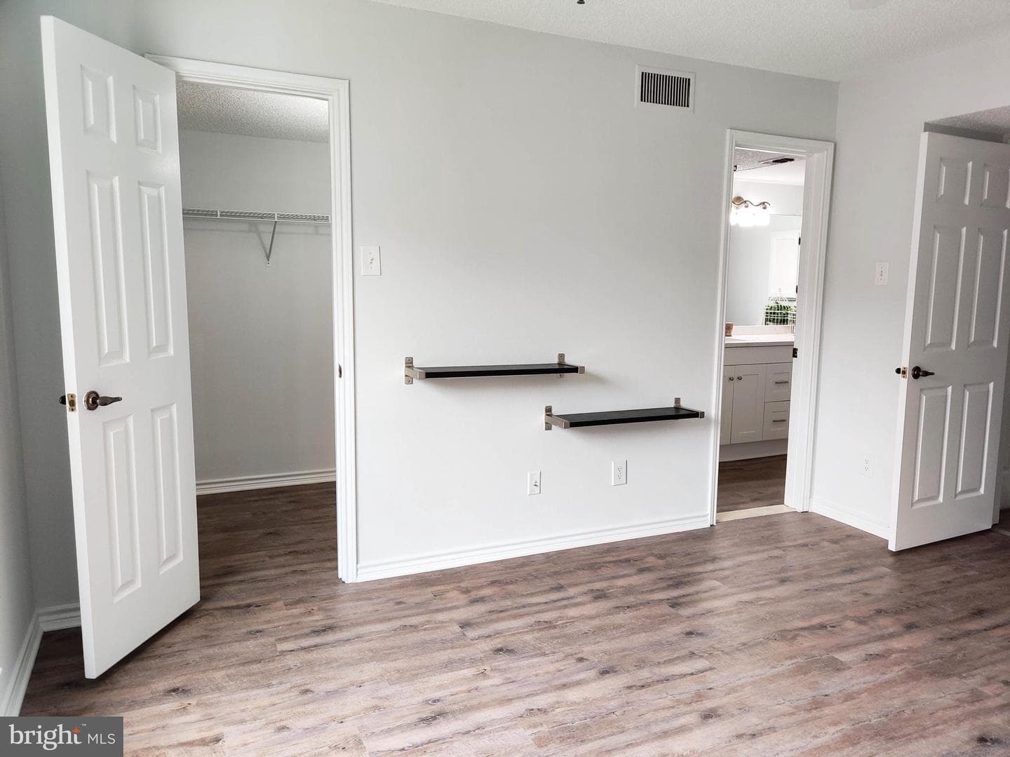 1504 Lincoln Way #305 photo 18