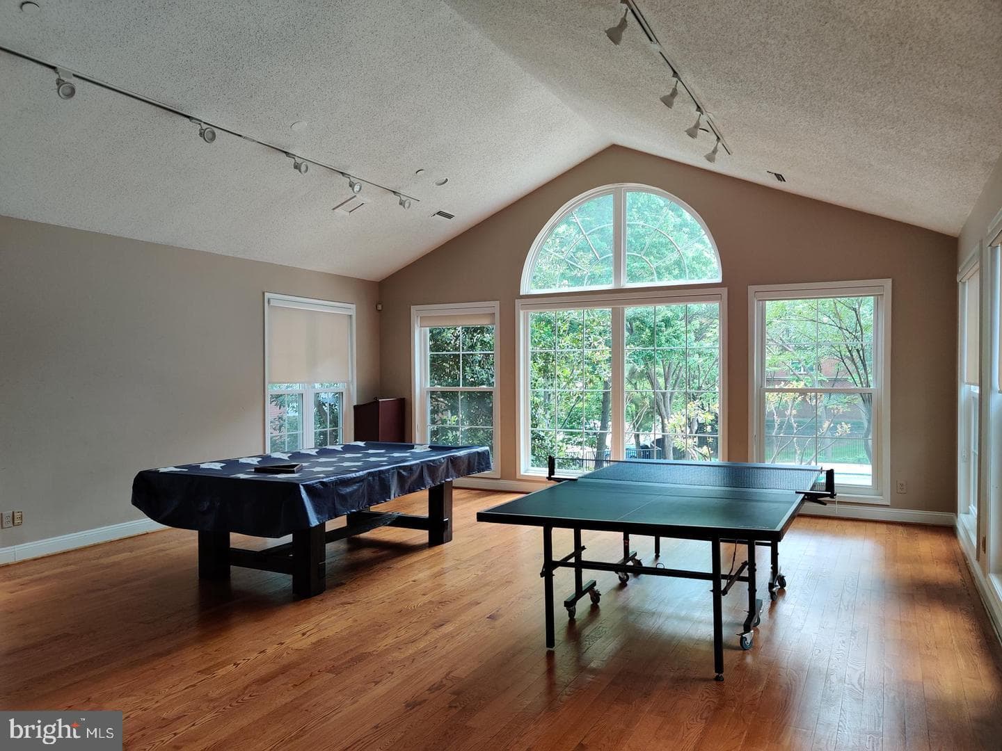 1504 Lincoln Way #305 photo 30