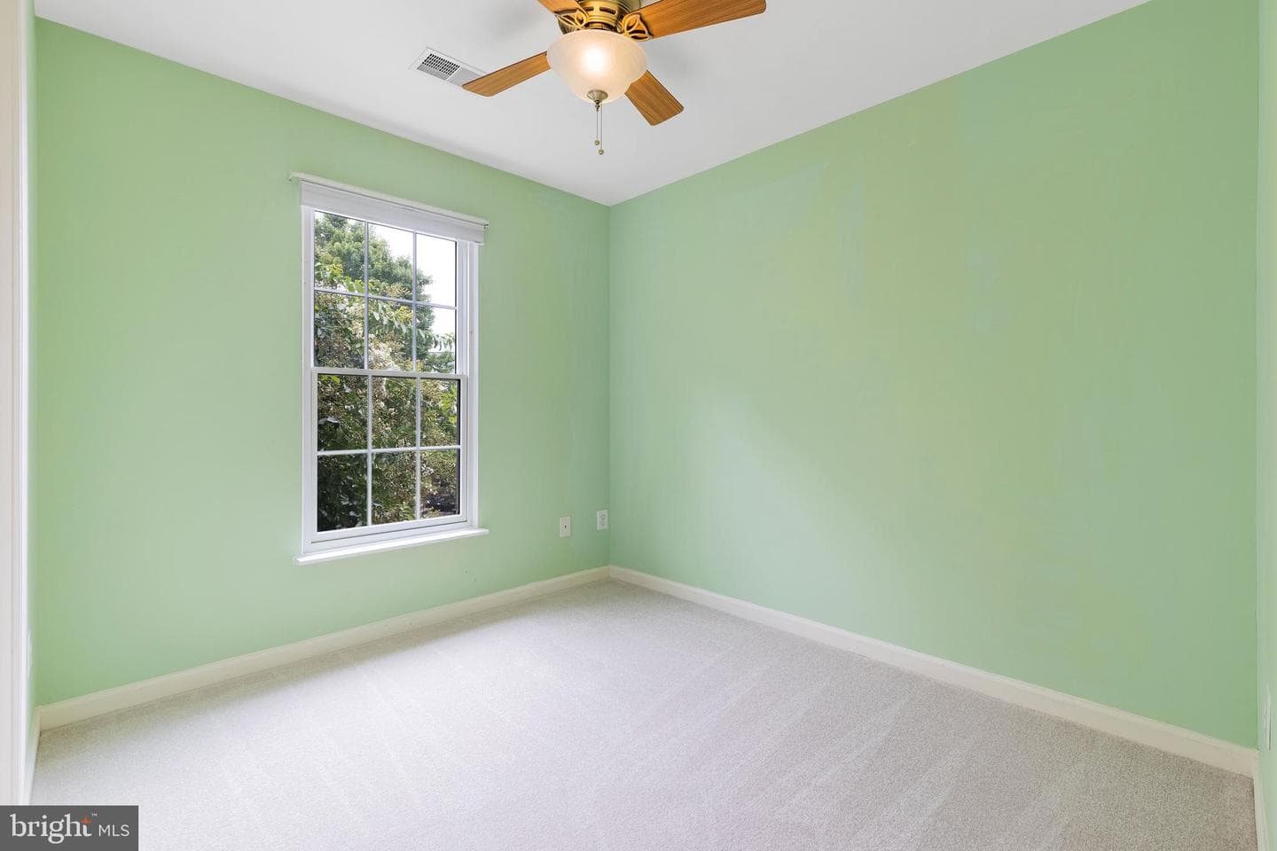 7716 Effingham Square photo 25