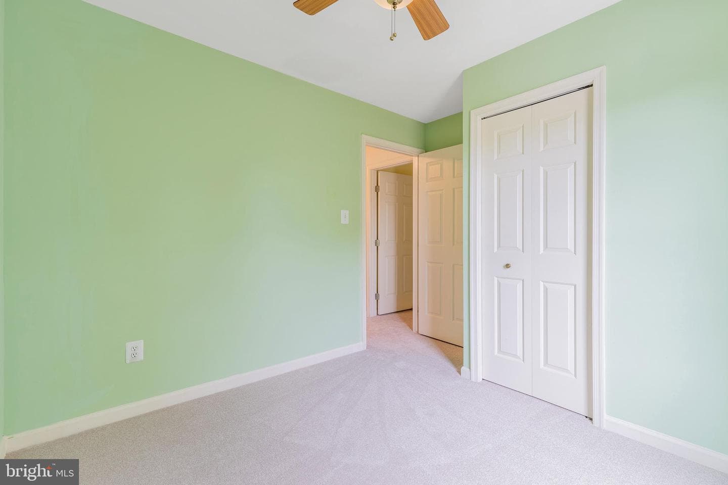 7716 Effingham Square photo 26