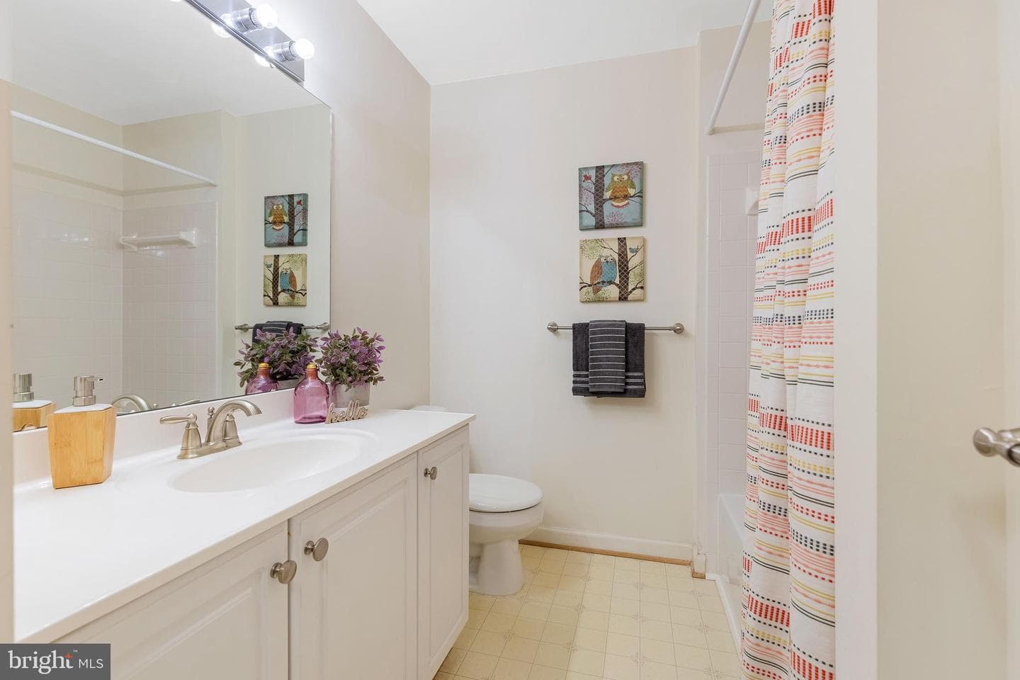 7716 Effingham Square photo 29