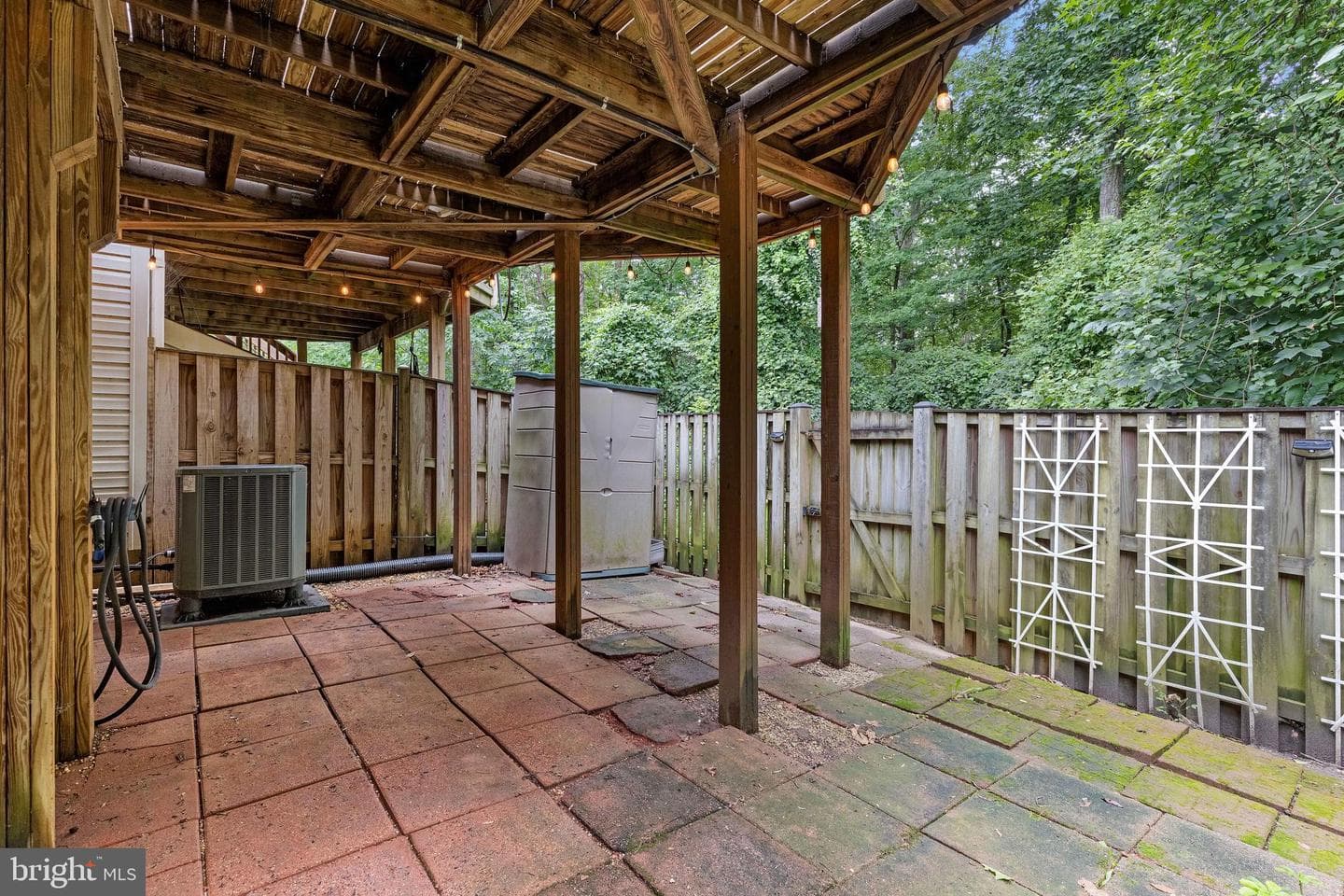 7716 Effingham Square photo 38