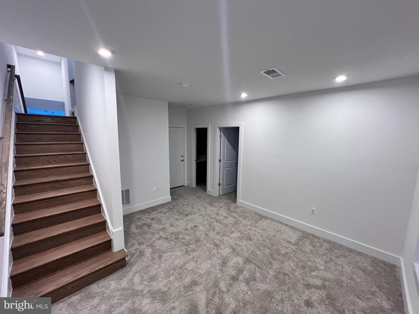 9426 Dandelion Drive photo 17